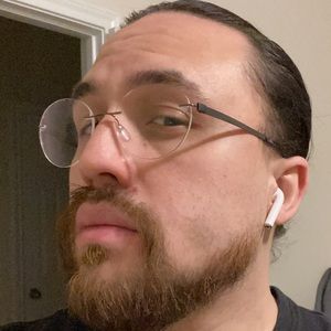 Meet your Posher, Moises